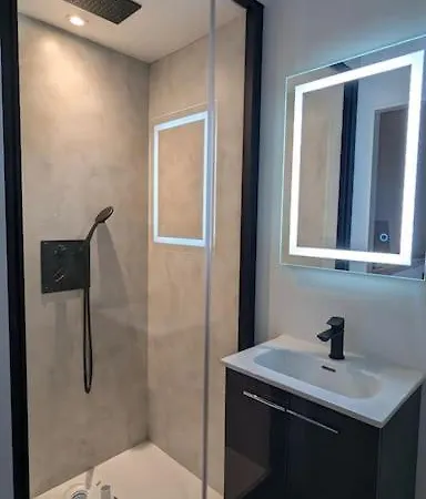 Jupiter Tiny House 南特伊·莱斯莫